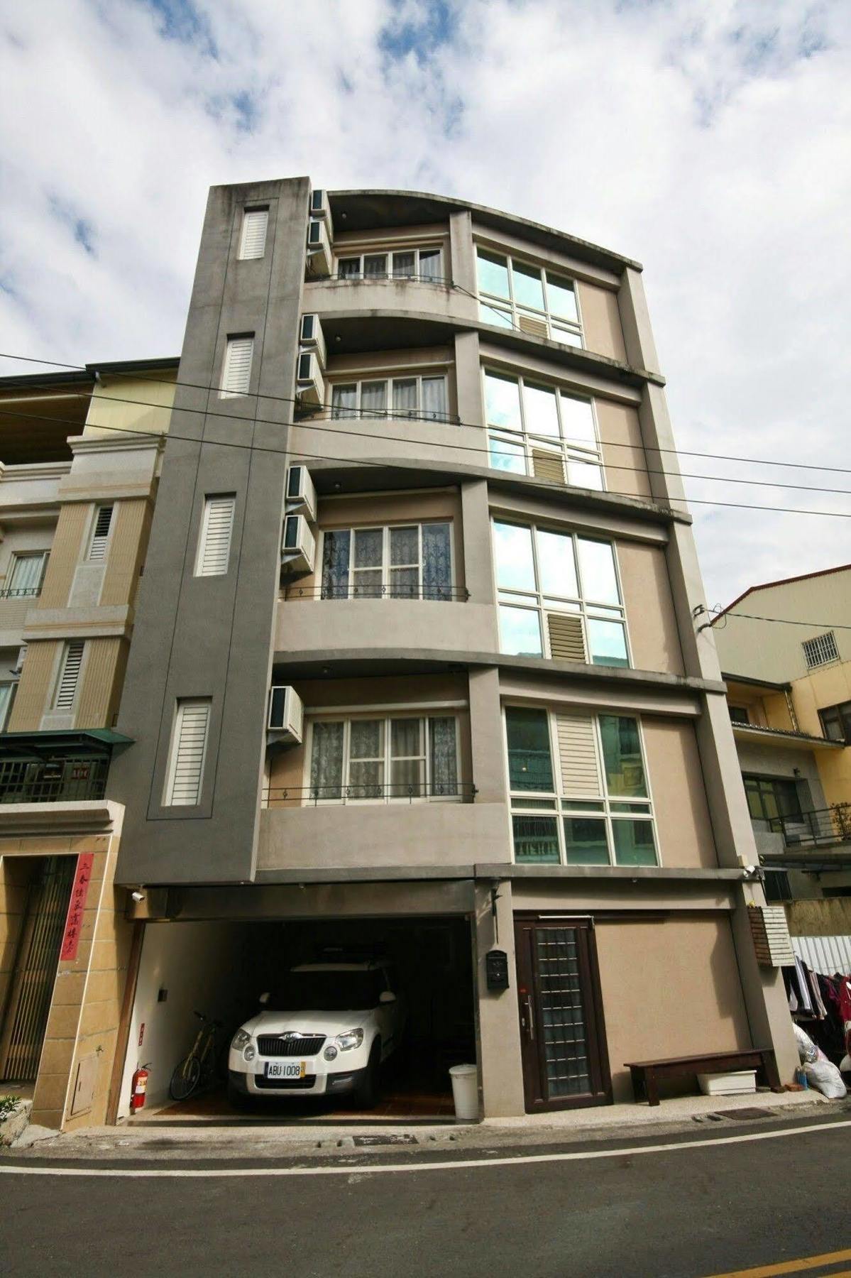 Q House Hotel Nantou Exterior photo